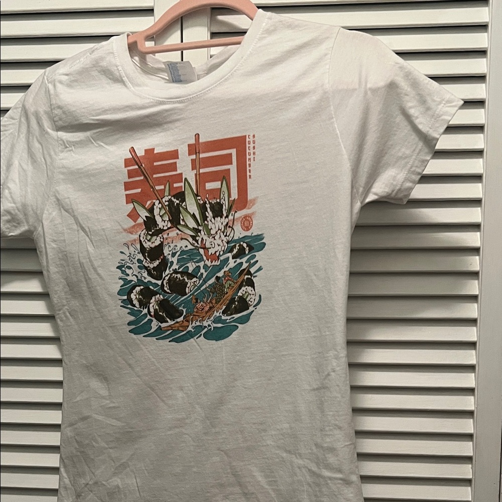 ( 0304) Unisex Graphic White T-Shirt with Dragon Design ( S)